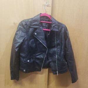 Primark black moto jacket zip pockets faux leather Size 12-13yrs GOOD CONDITION!